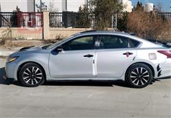 نيسان ألتيما